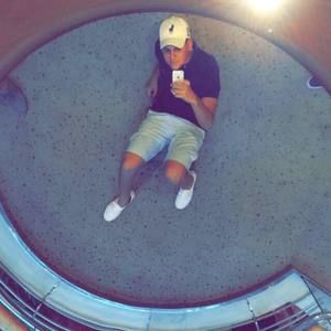 Meet your Posher, Eric